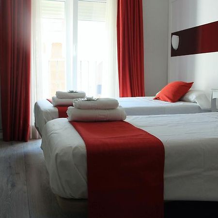 Hotel Ch Antonio à Madrid Extérieur photo