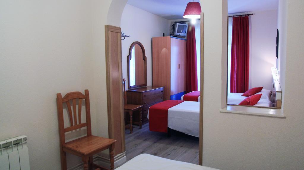 Hotel Ch Antonio à Madrid Extérieur photo