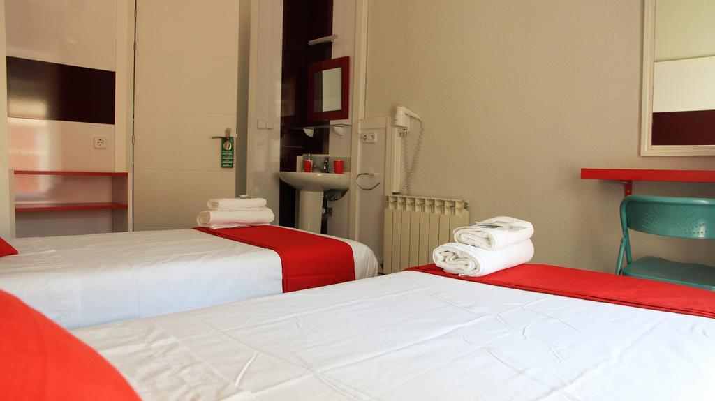 Hotel Ch Antonio à Madrid Extérieur photo